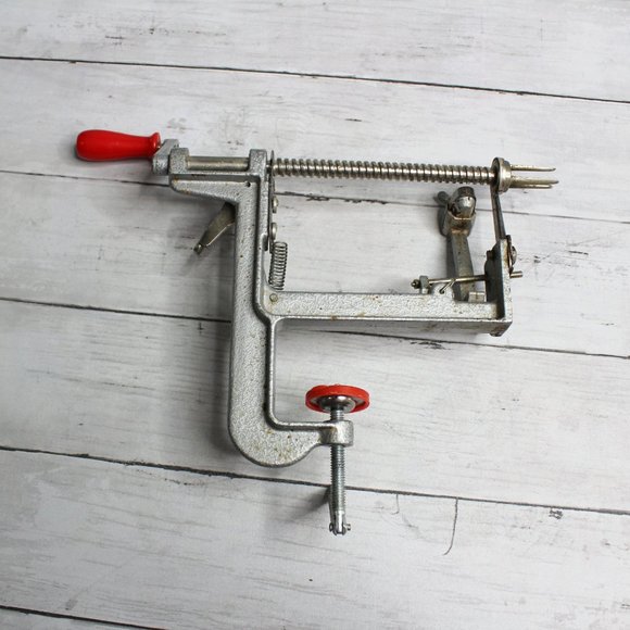 Pampered Chef Apple Peeler Corer Slicer Metal Crank Red Handle - Picture 3 of 4